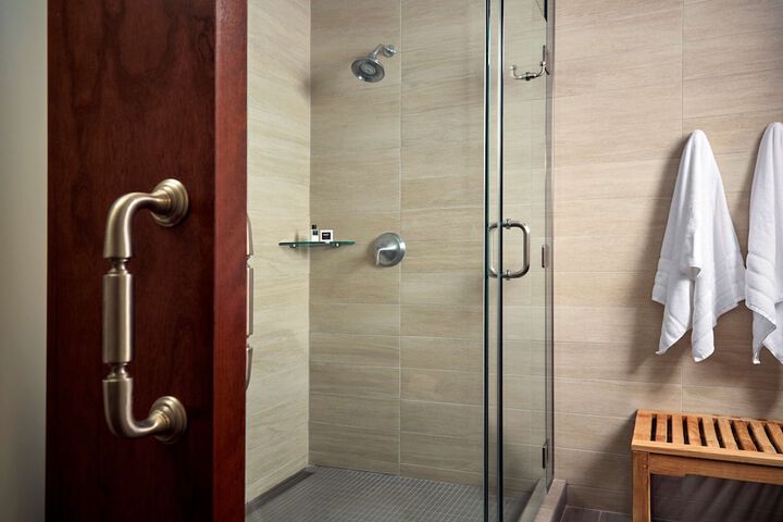 Room 16 of 37