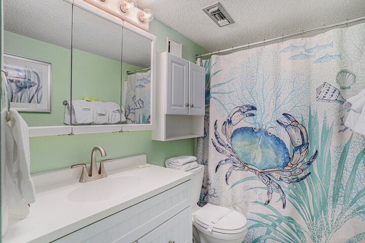 0406 Waters Edge Resort 1 Bedroom Condo by RedAwning