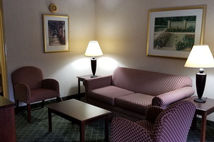 Room 34 of 58