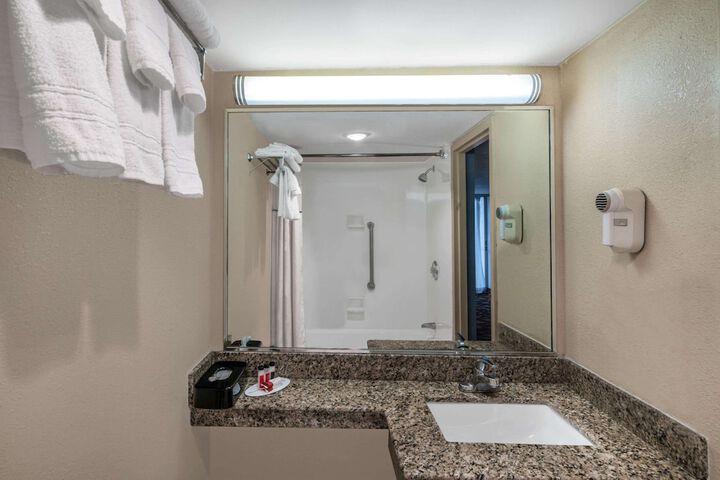 Room 16 of 56