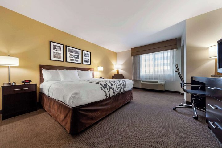 Room 46 of 65