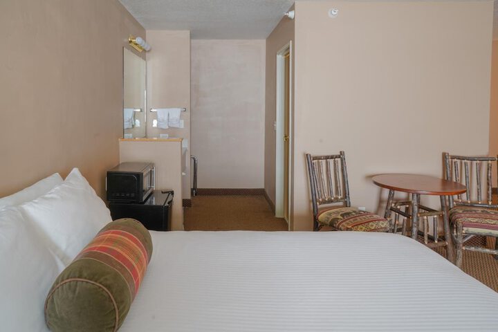 Room 7 of 20