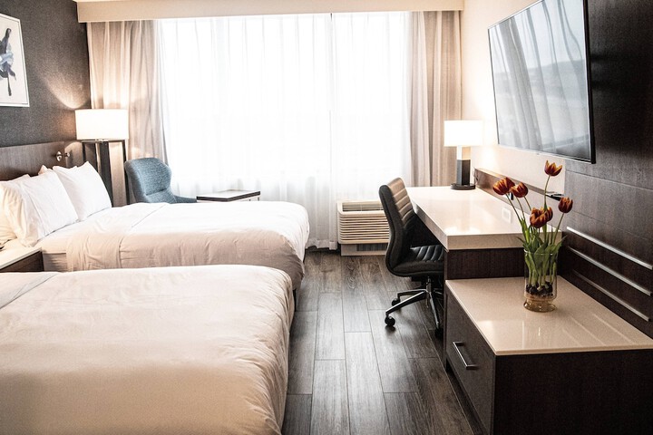 Delta Hotels by Marriott Cincinnati Sharonville