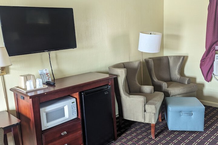 Dollar Inn