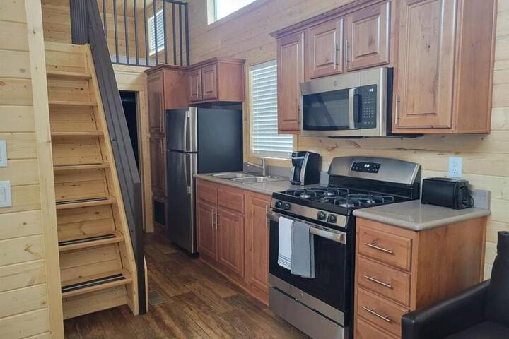 079 Tiny Home nr Grand Canyon South Rim Sleeps 8