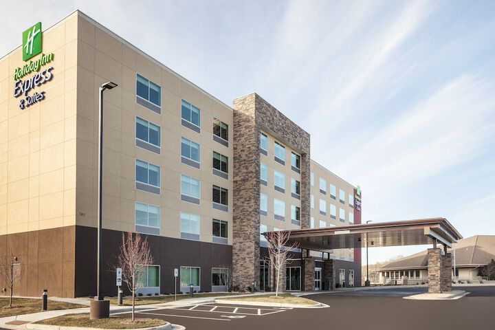 Hotel 5 of 41