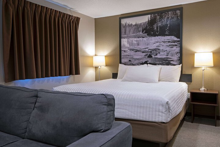 Room 22 of 68