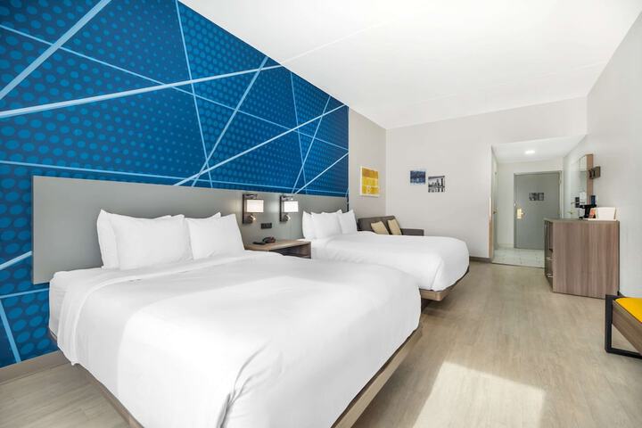 Comfort Suites Louisville Airport