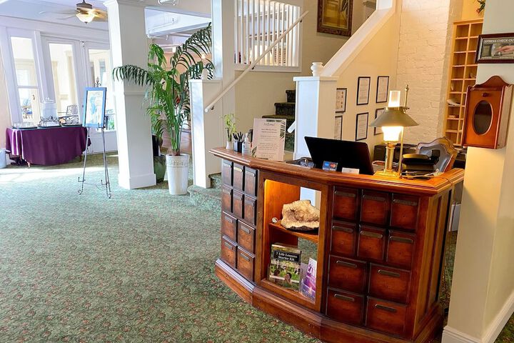 Crystal Bay Historic Hotel