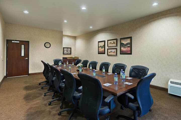 Oxford Suites Yakima
