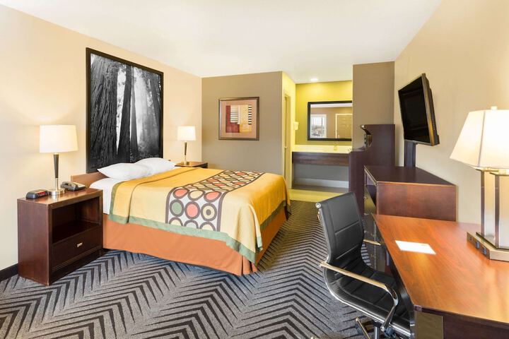 Room 12 of 21
