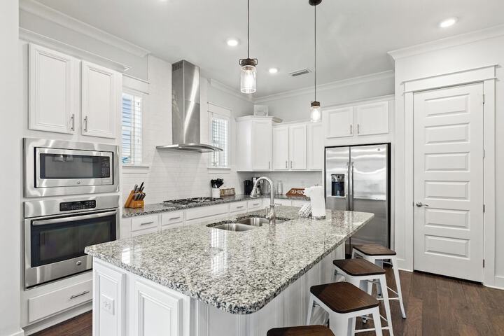 Prominence on 30A by Panhandle Getaways