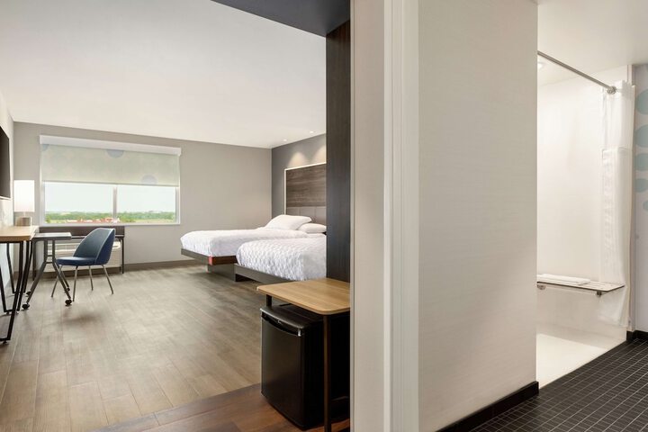 Room 21 of 31