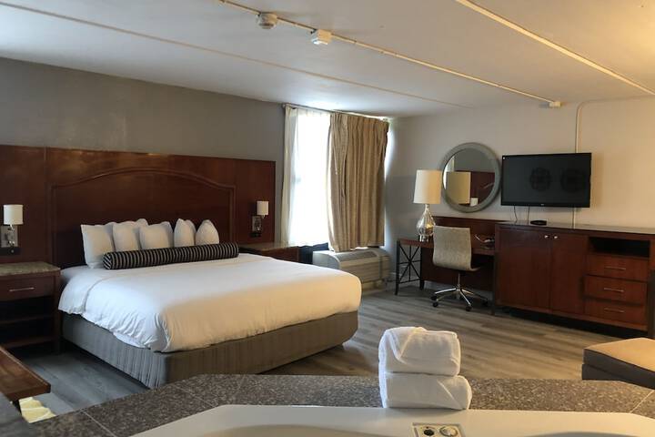 Room 25 of 94