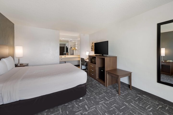 Clarion Hotel Concord / Walnut Creek