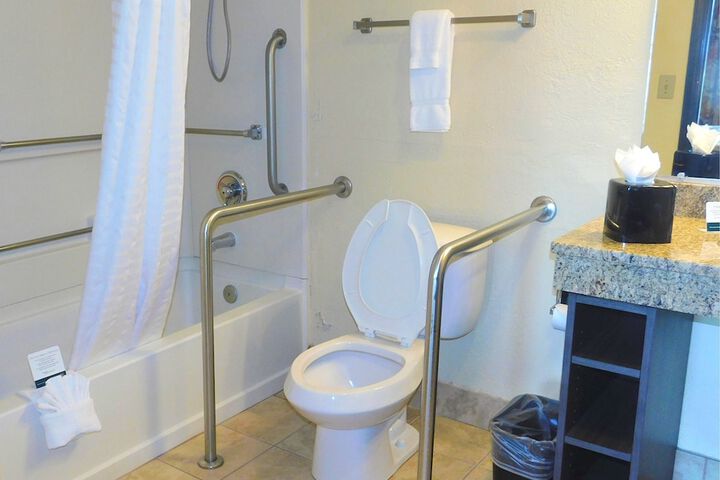 Room 7 of 22