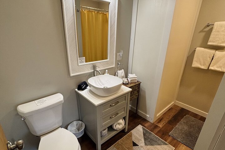 The Iris Garden Downtown Cottages and Suites