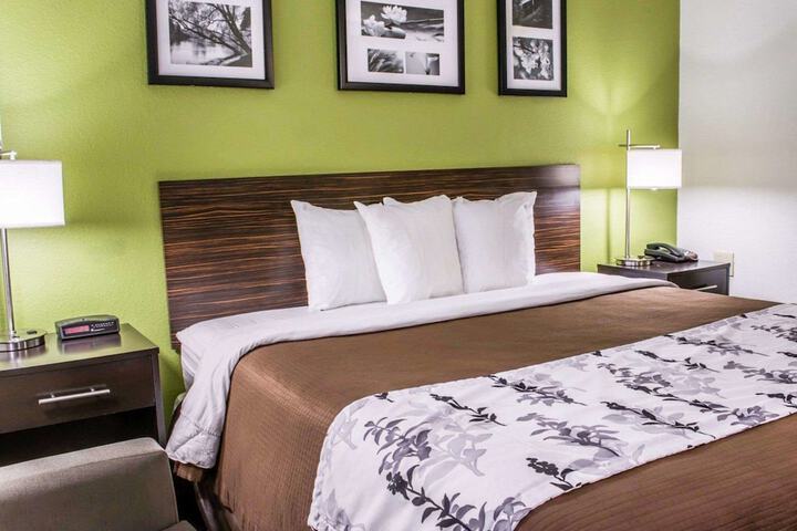 Room 20 of 34