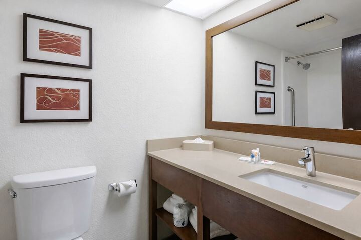 Comfort Suites Baymeadows Near Butler Blvd