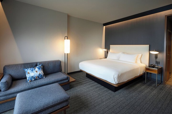 Room 12 of 23