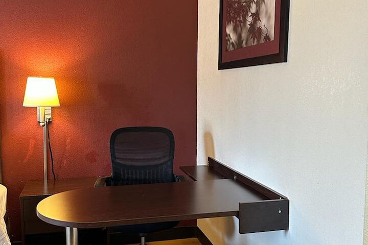 Room 9 of 14