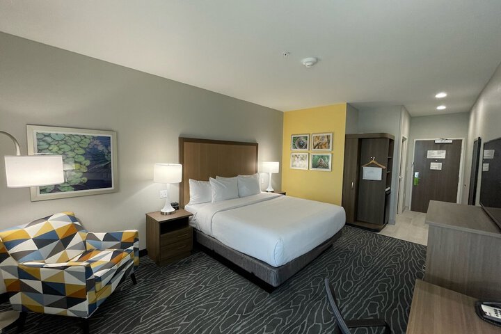 Room 37 of 60
