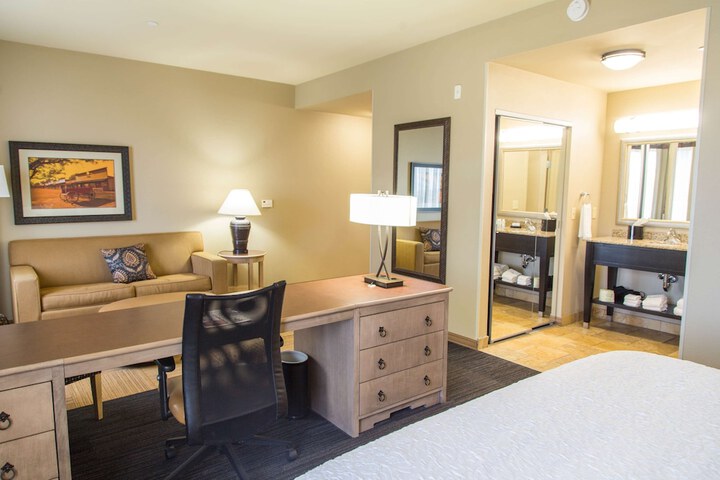Room 35 of 65