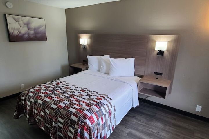 Room 14 of 15