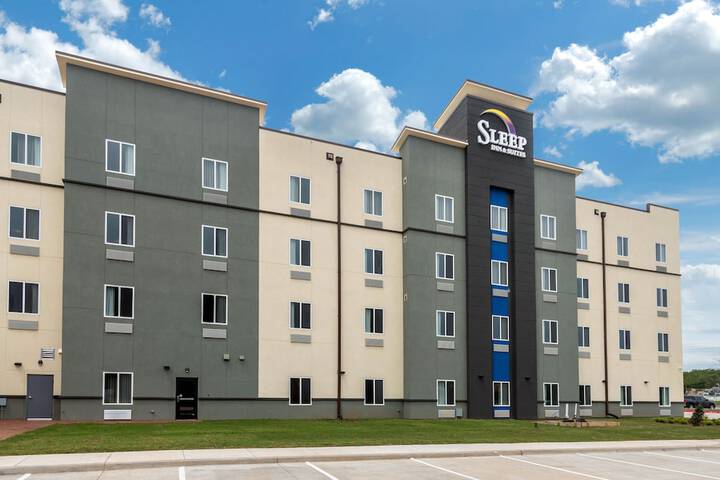 Hotel 2 of 34