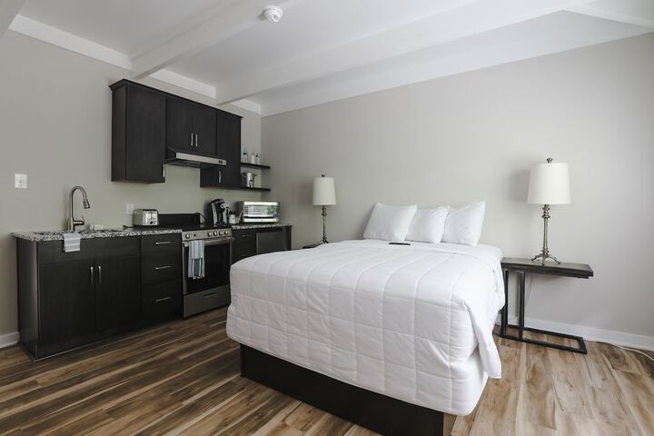 Room 43 of 119
