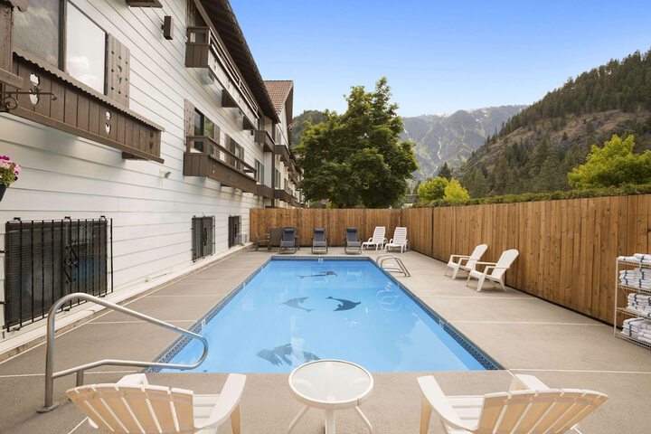 Pool 3 of 16