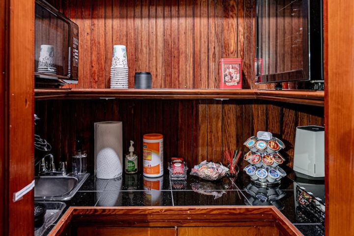Breakfast/Coffee Service 127 of 145
