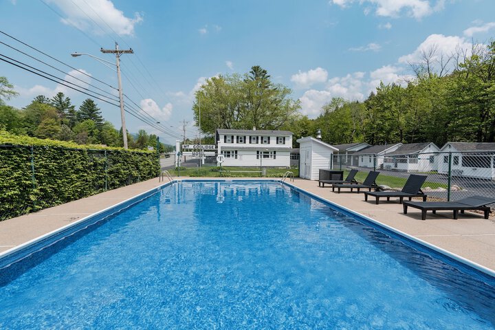 Mount Coolidge Motel