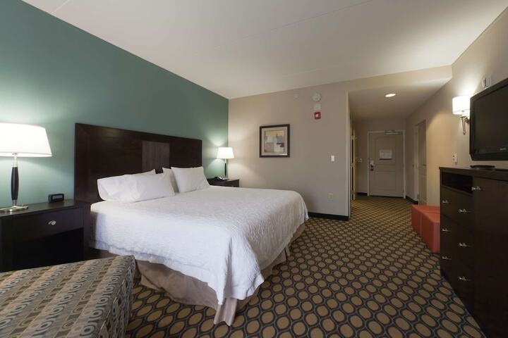 Room 13 of 34