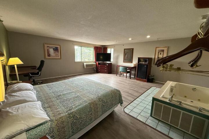 Coldwater Inn & Suites near I 69