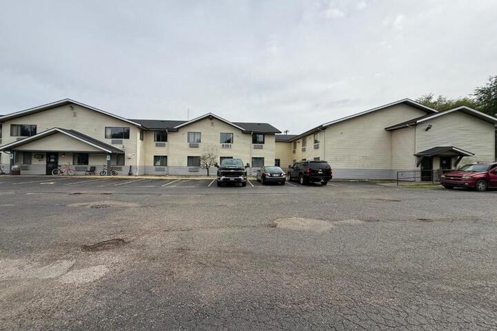 Coldwater Inn & Suites near I 69