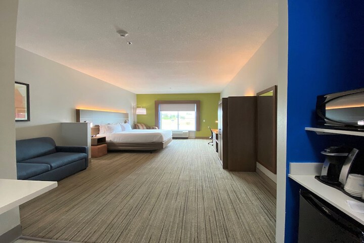 Holiday Inn Express & Suites Somerset Central by IHG