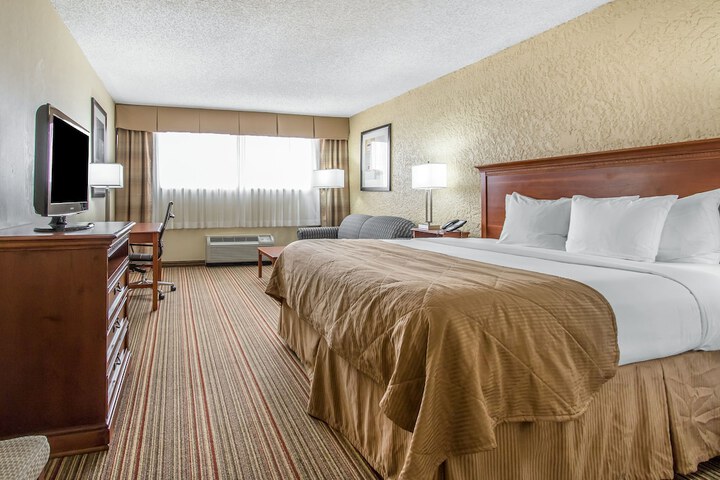 Room 22 of 38