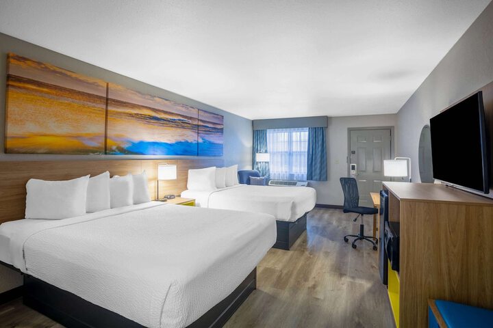 Room 20 of 38