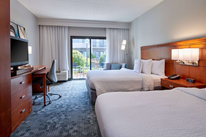 Room 15 of 32
