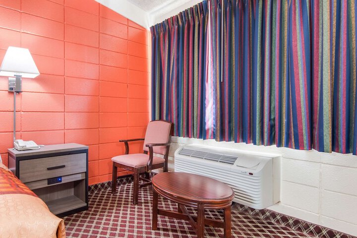 Room 15 of 29