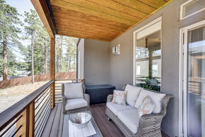 Dtwn Woodland Park Townhome w / Covered Deck