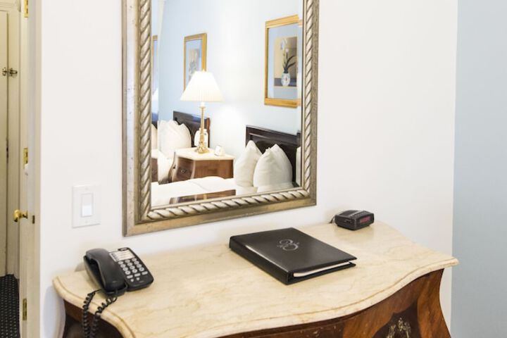 Room 34 of 50