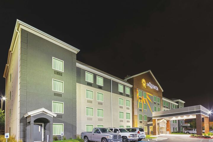 Hotel 2 of 39