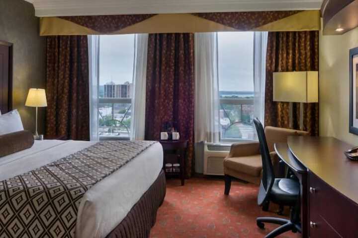 Room 13 of 25