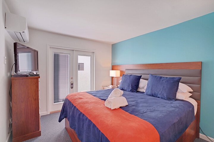 Room 7 of 24