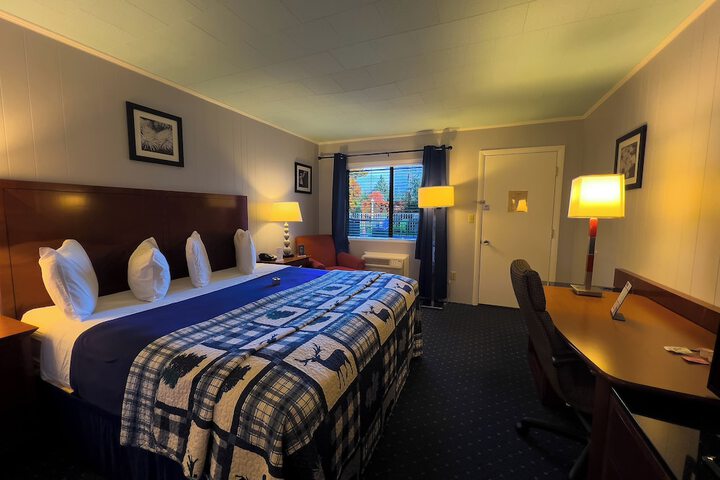 Room 53 of 81