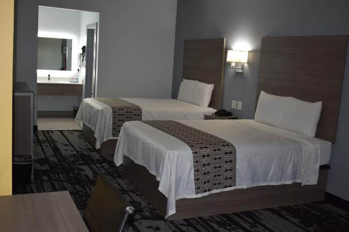 Room 16 of 28