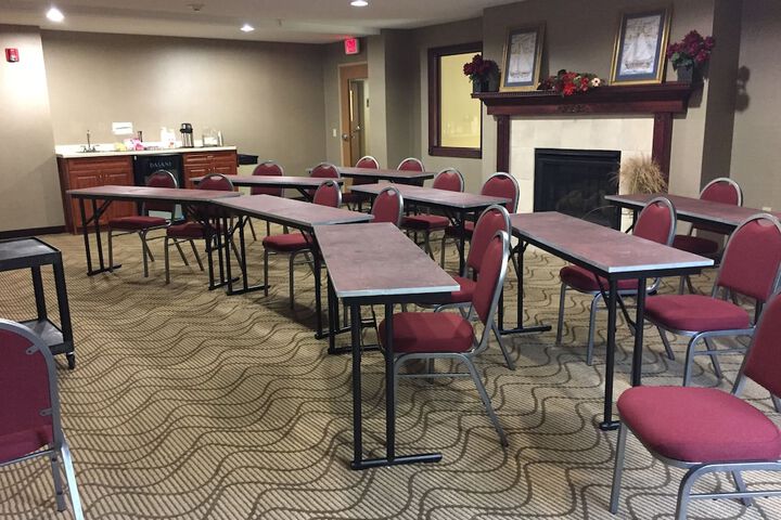 Comfort Suites Lake Geneva East