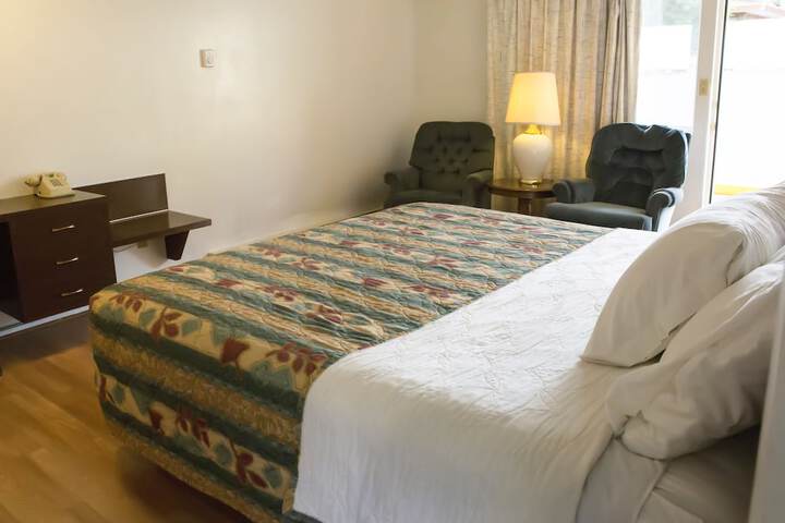Room 18 of 29